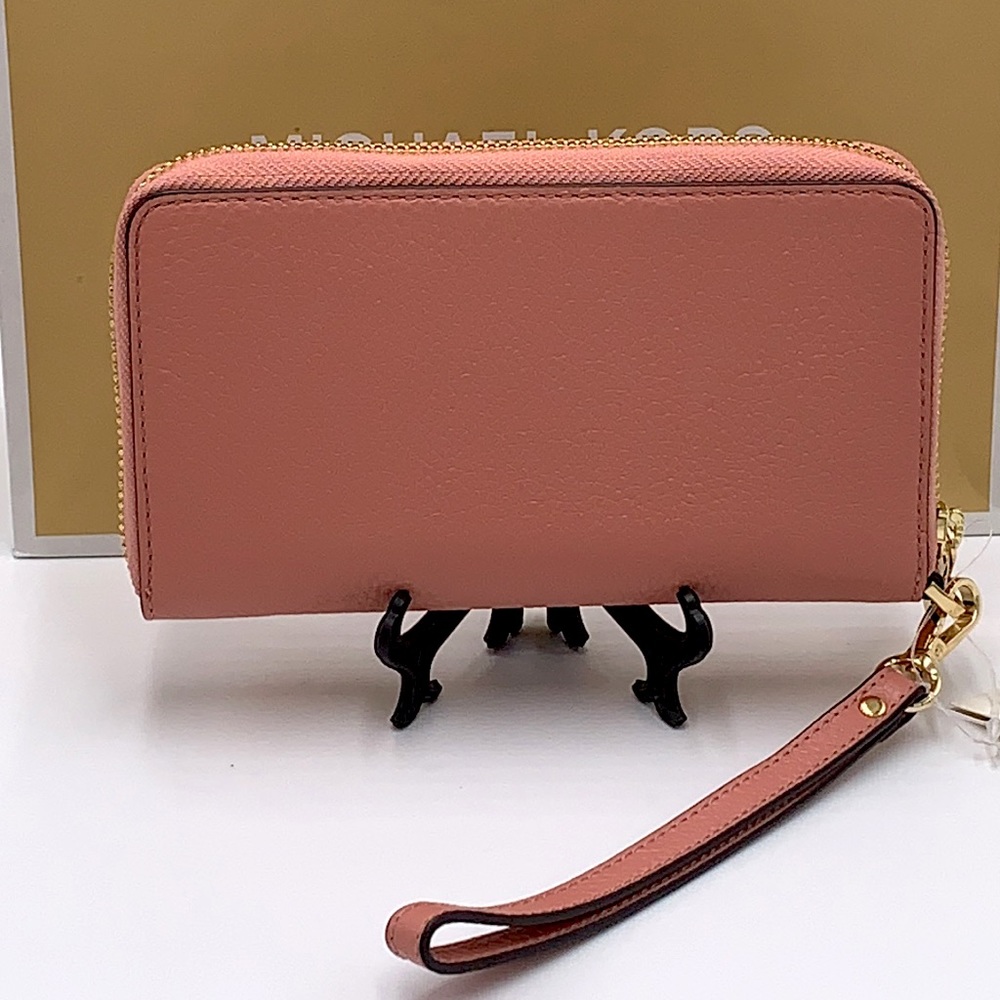 Michael Kors Jet Set Travel LG Flat MF Phone Case - Picture 9 of 16